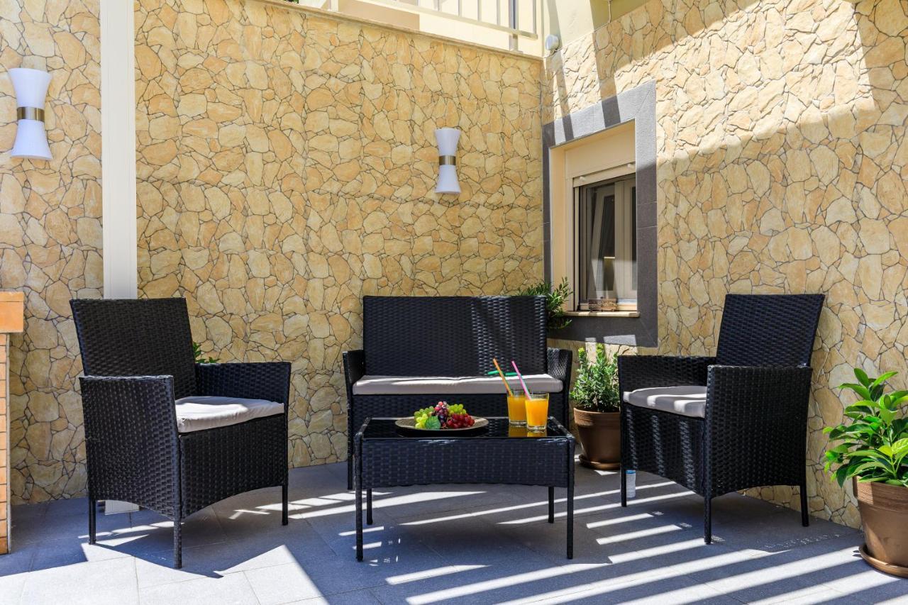 Nevila House Apartment